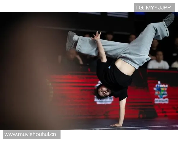 武汉街舞队在攀岩联赛中以79分稳居积分榜首位引发关注 武汉街舞队在攀岩联赛中以79分稳居积分榜首位引发关注